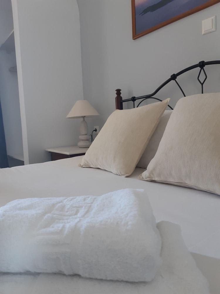 Emmanouela Studios & Villas Karterados  Buitenkant foto
