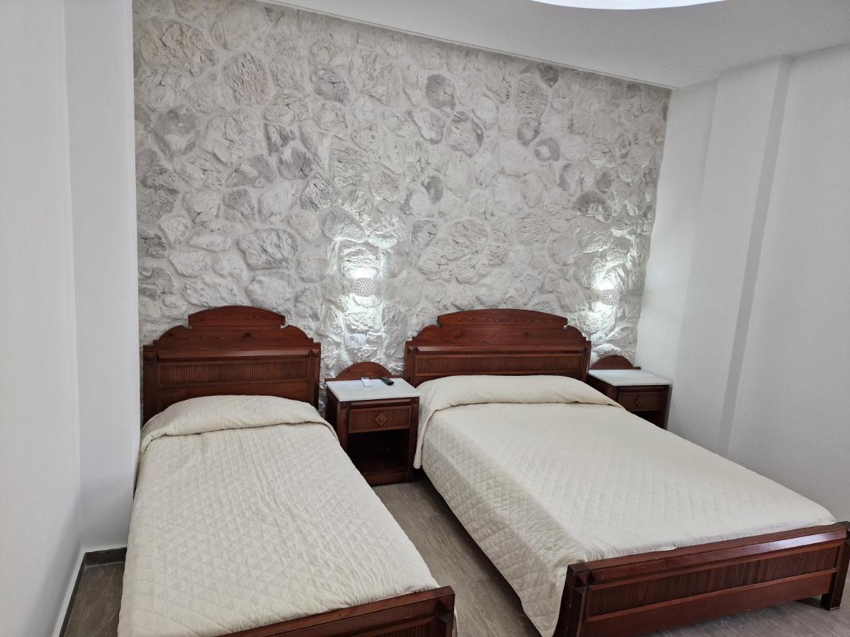 Emmanouela Studios & Villas Karterados  Buitenkant foto