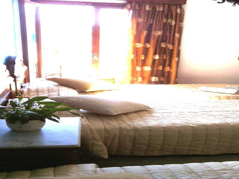 Emmanouela Studios & Villas Karterados  Buitenkant foto